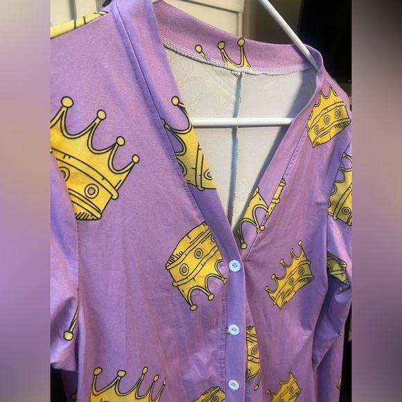 ‼️👑 Queen Sleep Romper👑‼️ - Picture 3 of 5